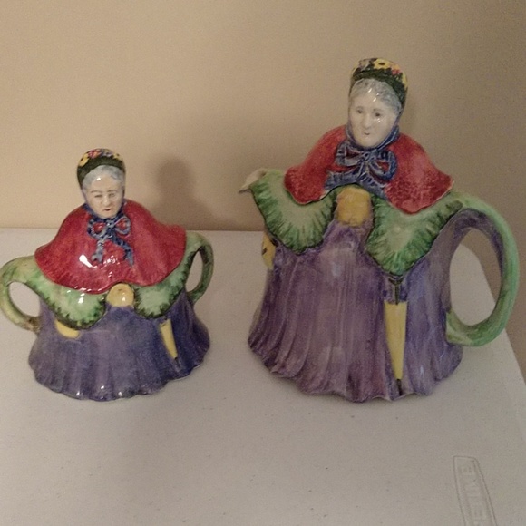 1938 Vintage Old Lady teapot and sugar bowl - Picture 3 of 4